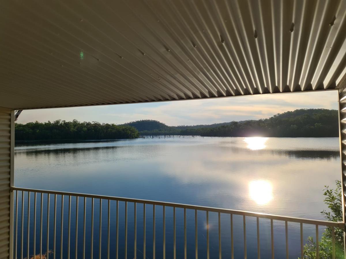 De Lago Resort On Lake Bennett מראה חיצוני תמונה