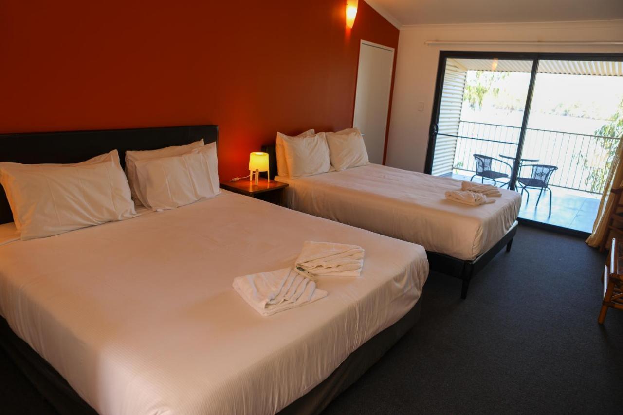 De Lago Resort On Lake Bennett מראה חיצוני תמונה